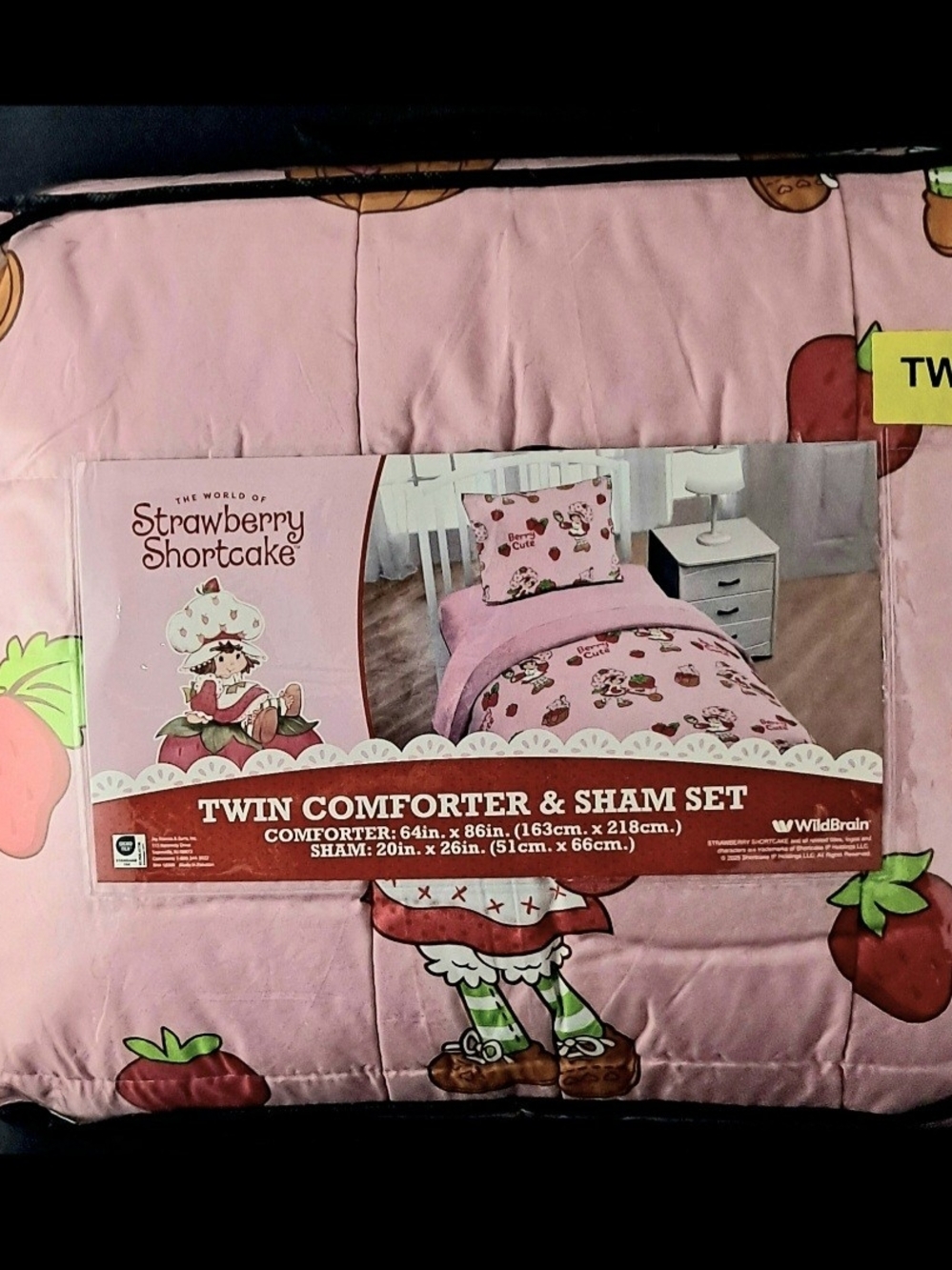 Strawberry Shortcake Twin Comforter & Sham Set — Pink